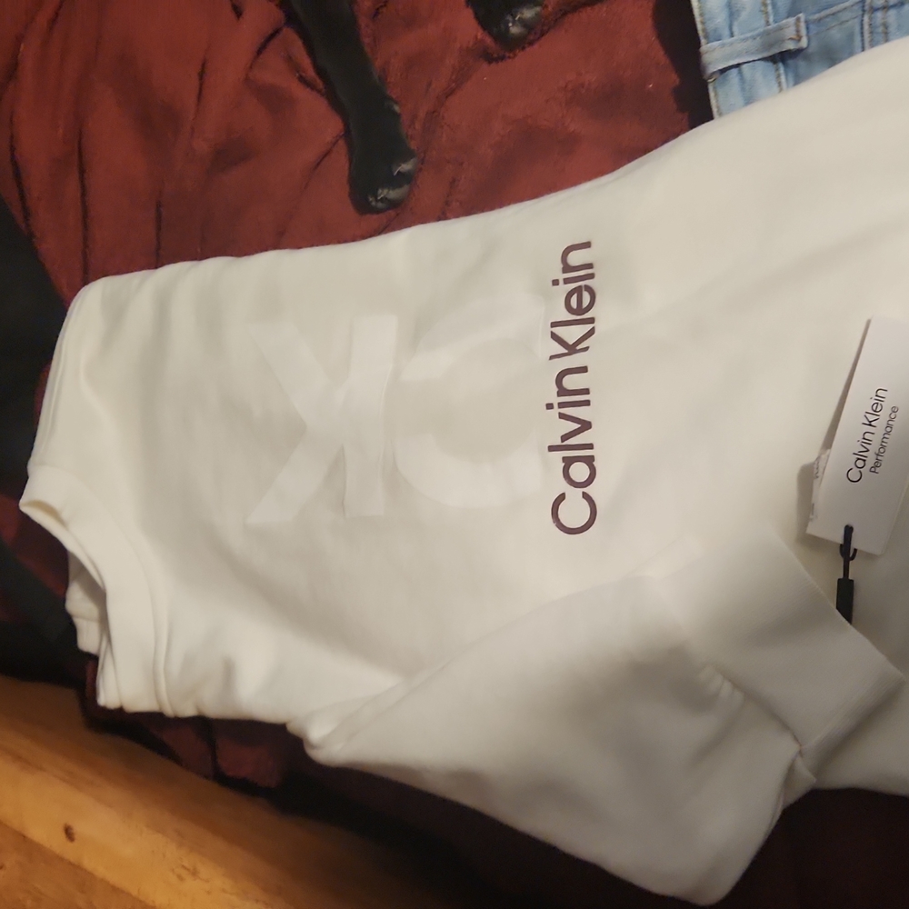 Sweatshirt - Picture 2 of 2